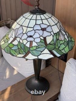 Vintage Tiffany Style 27 White Orchid Flowers Stained Glass Lamp Dual Bulb