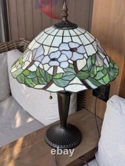 Vintage Tiffany Style 27 White Orchid Flowers Stained Glass Lamp Dual Bulb