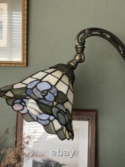 Vintage Tiffany Style Daffodil Stained Glass Bridge Arm Lamp Art Deco Flowers
