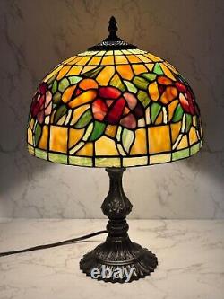 Vintage Tiffany Style Leaded Stained Glass Table Lamp 18In Tall