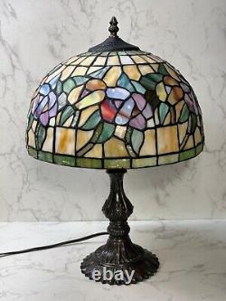 Vintage Tiffany Style Leaded Stained Glass Table Lamp 18In Tall