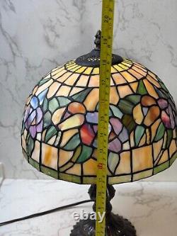 Vintage Tiffany Style Leaded Stained Glass Table Lamp 18In Tall