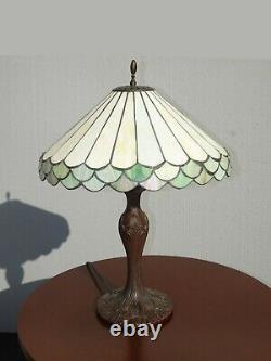 Vintage Tiffany Style Stained Glass Table Lamp Light w Ornate Metal Base