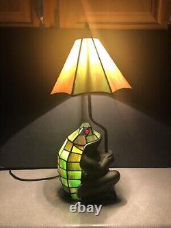 Vintage Tiffany Style Stained Green Art Glass Frog With Umbrella Lamp