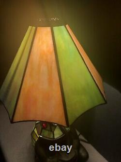 Vintage Tiffany Style Stained Green Art Glass Frog With Umbrella Lamp