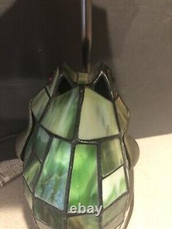 Vintage Tiffany Style Stained Green Art Glass Frog With Umbrella Lamp