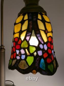 Vintage Tiffany Style Table Desk Bedside Lamp Hand Crafted Stained Glass Shade