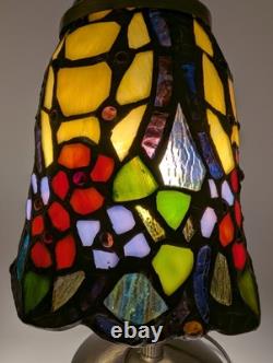 Vintage Tiffany Style Table Desk Bedside Lamp Hand Crafted Stained Glass Shade