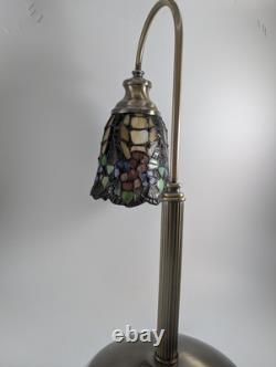 Vintage Tiffany Style Table Desk Bedside Lamp Hand Crafted Stained Glass Shade
