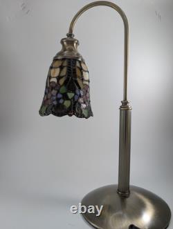 Vintage Tiffany Style Table Desk Bedside Lamp Hand Crafted Stained Glass Shade